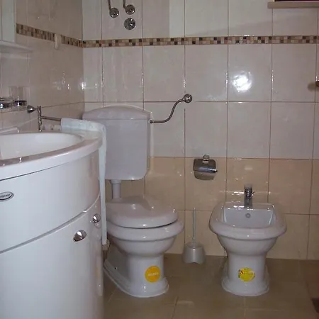 Monfiorenzo 11 Apartment *