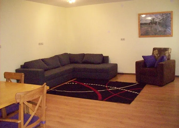 Apartman Monfiorenzo 11 *